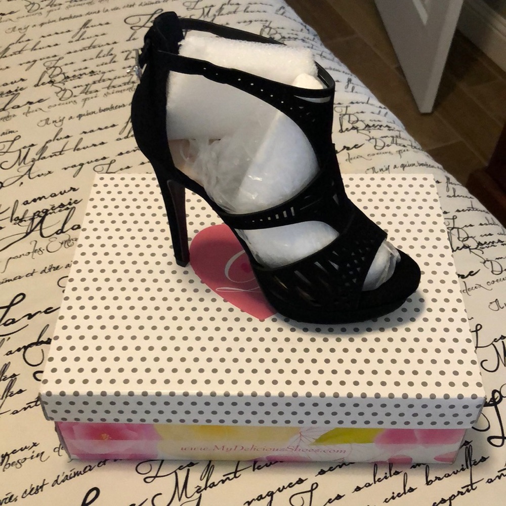 Women’s Black Heels